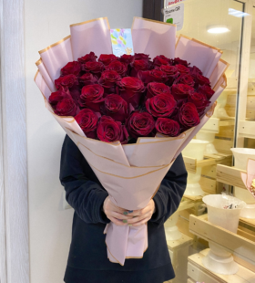 Букет из 35 красных роз